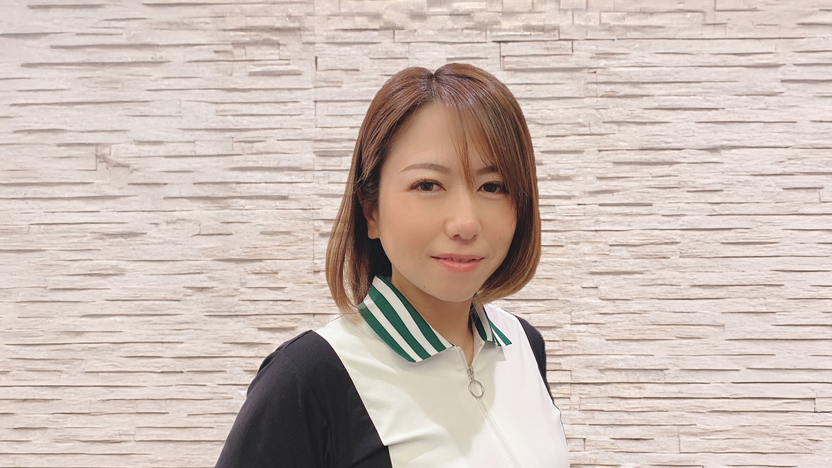 インストラクター　新里 菜苗